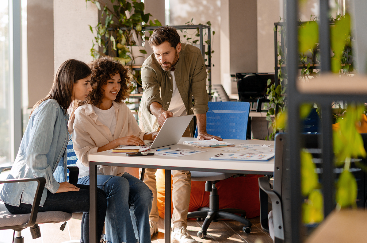 marketing-team-working-together-on-a-project-using-copilot